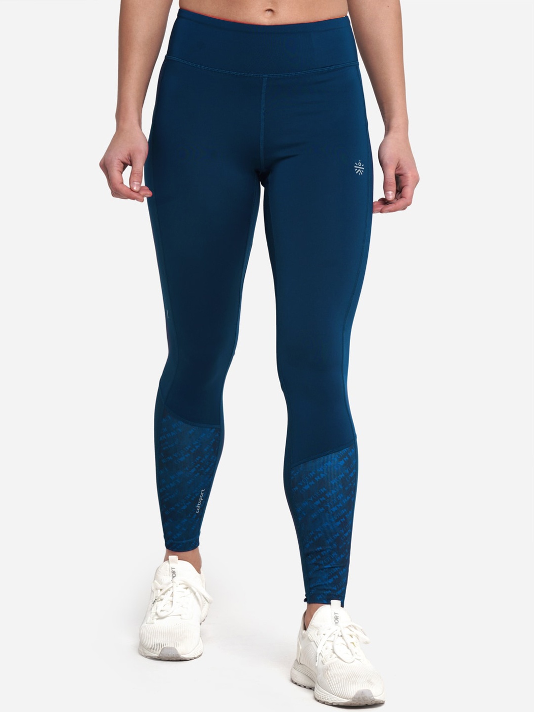 

Cultsport Women Blue Solid Absolute-Fit Tights