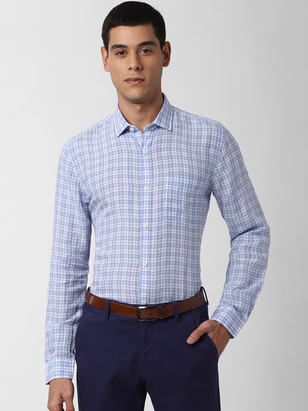 

Peter England Elite Men White & Blue Slim Fit Checked Formal Shirt