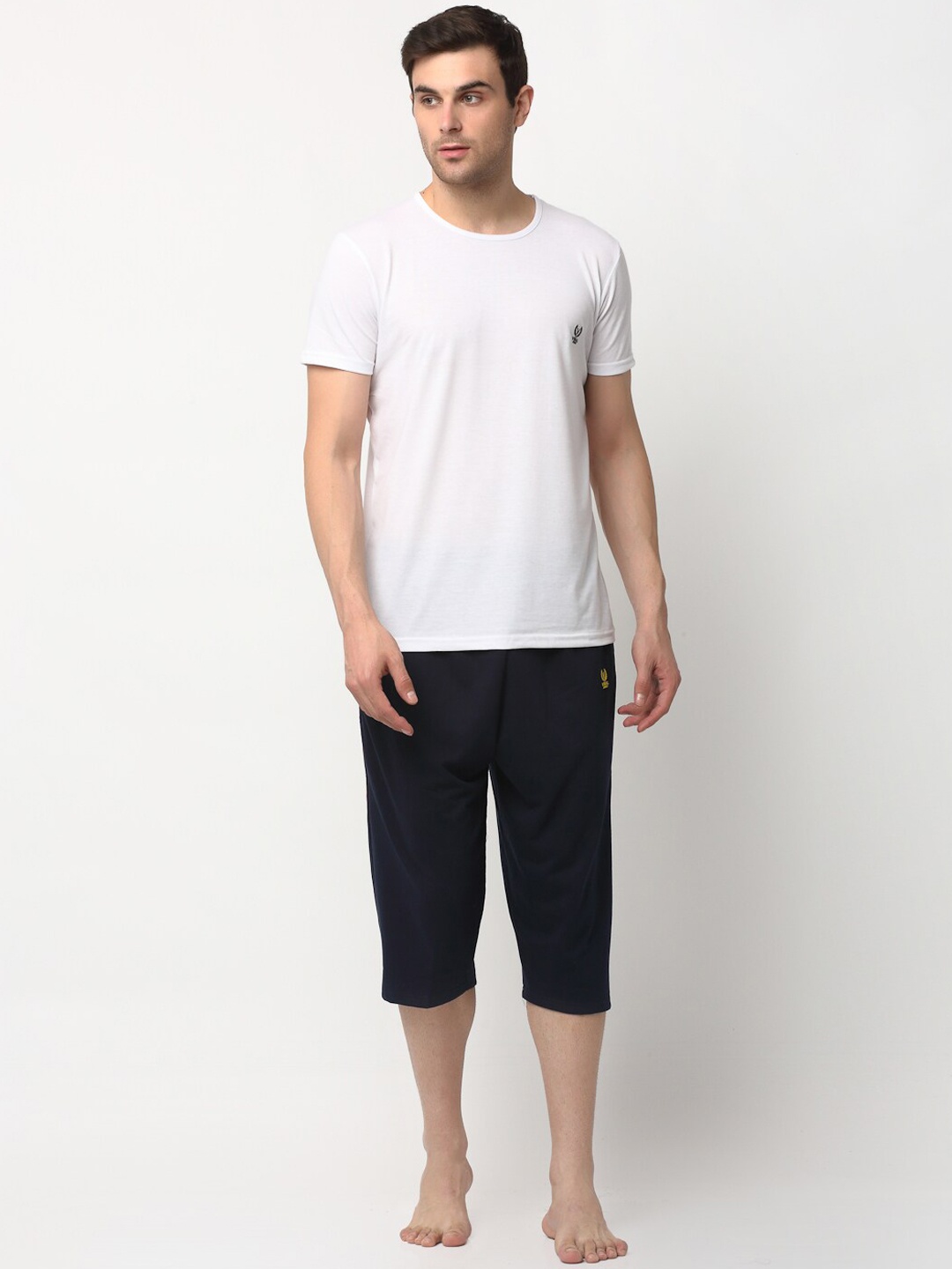 

VIMAL JONNEY Men White & Navy Blue Solid Night suit