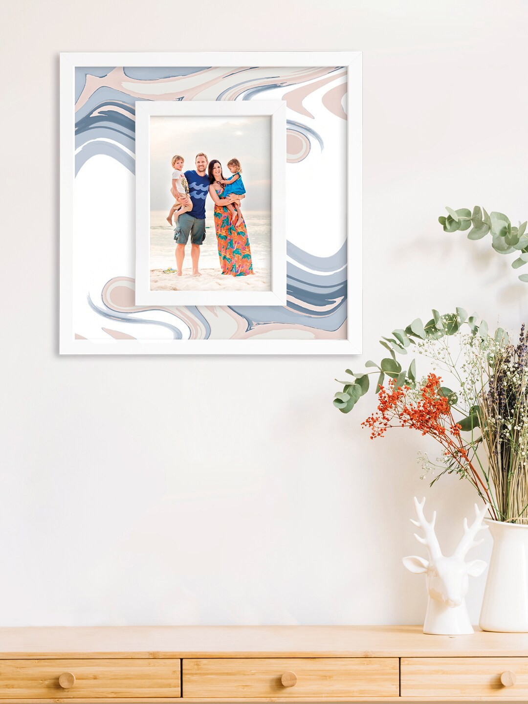 

RANDOM White & Pink Printed Photo Frame