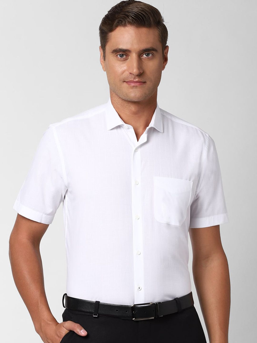 

Peter England Men White Regular Fit Solid Casual Shirt