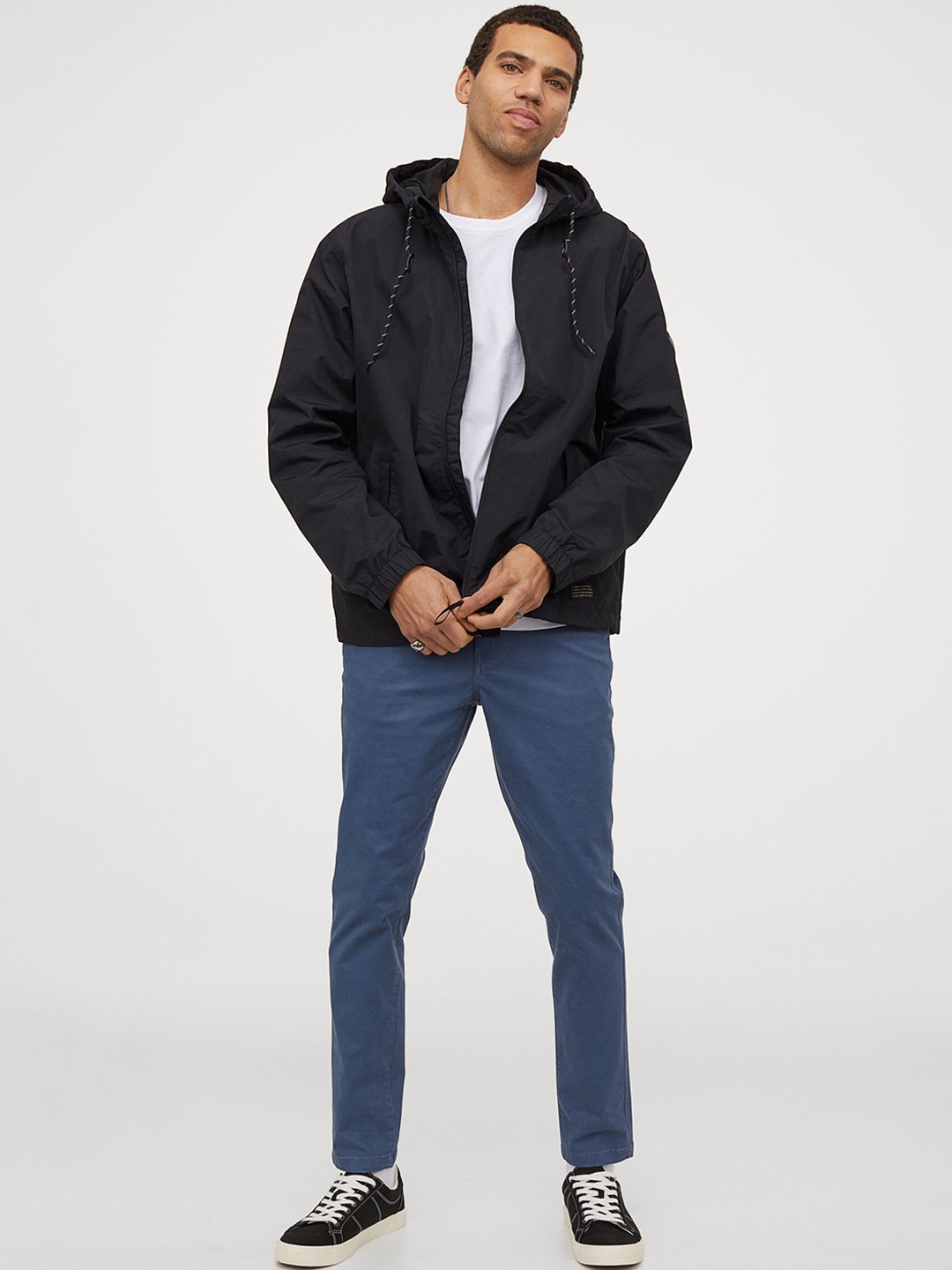 

H&M Men Blue Solid Skinny Fit Chinos