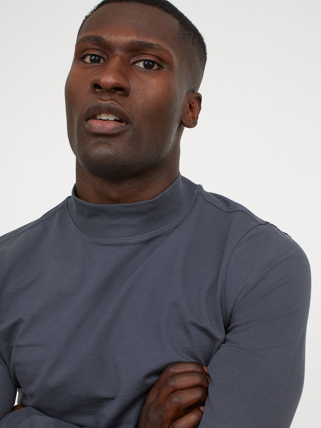 

H&M Men Blue Solid Turtleneck Top Muscle Fit