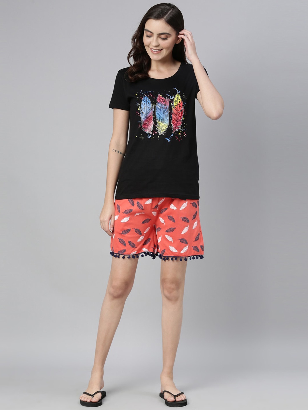 

Kryptic Women Black & Peach-Coloured Printed Night suit