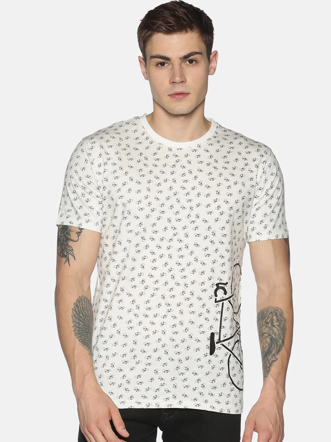

UrGear Men White Printed Round Neck T-shirt