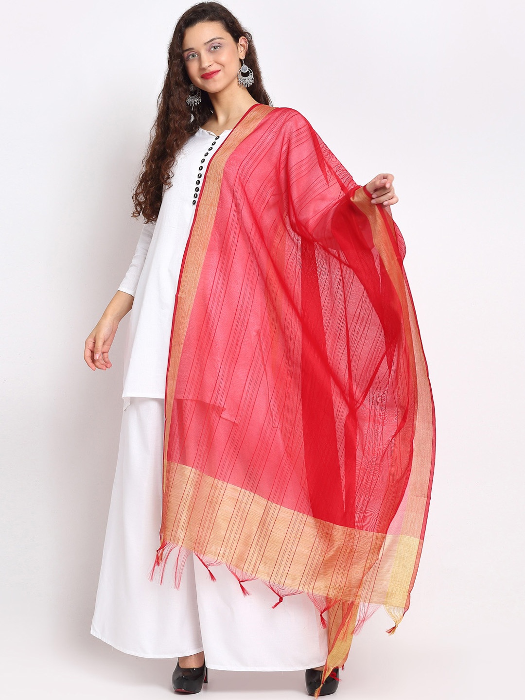 

Aujjessa Red & Gold-Toned Striped Dupatta