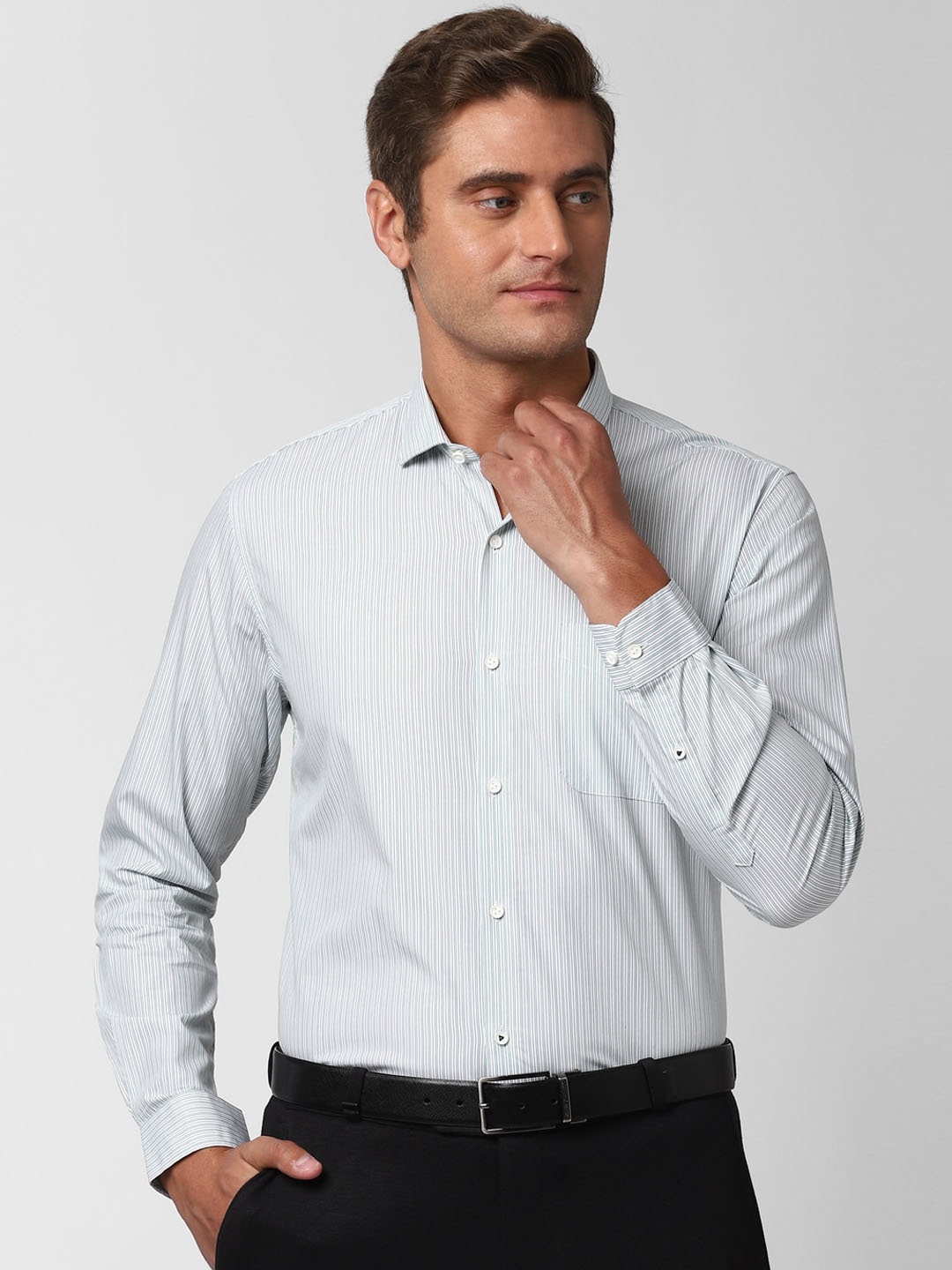 

Peter England Men White Regular Fit Striped Casual Shirt