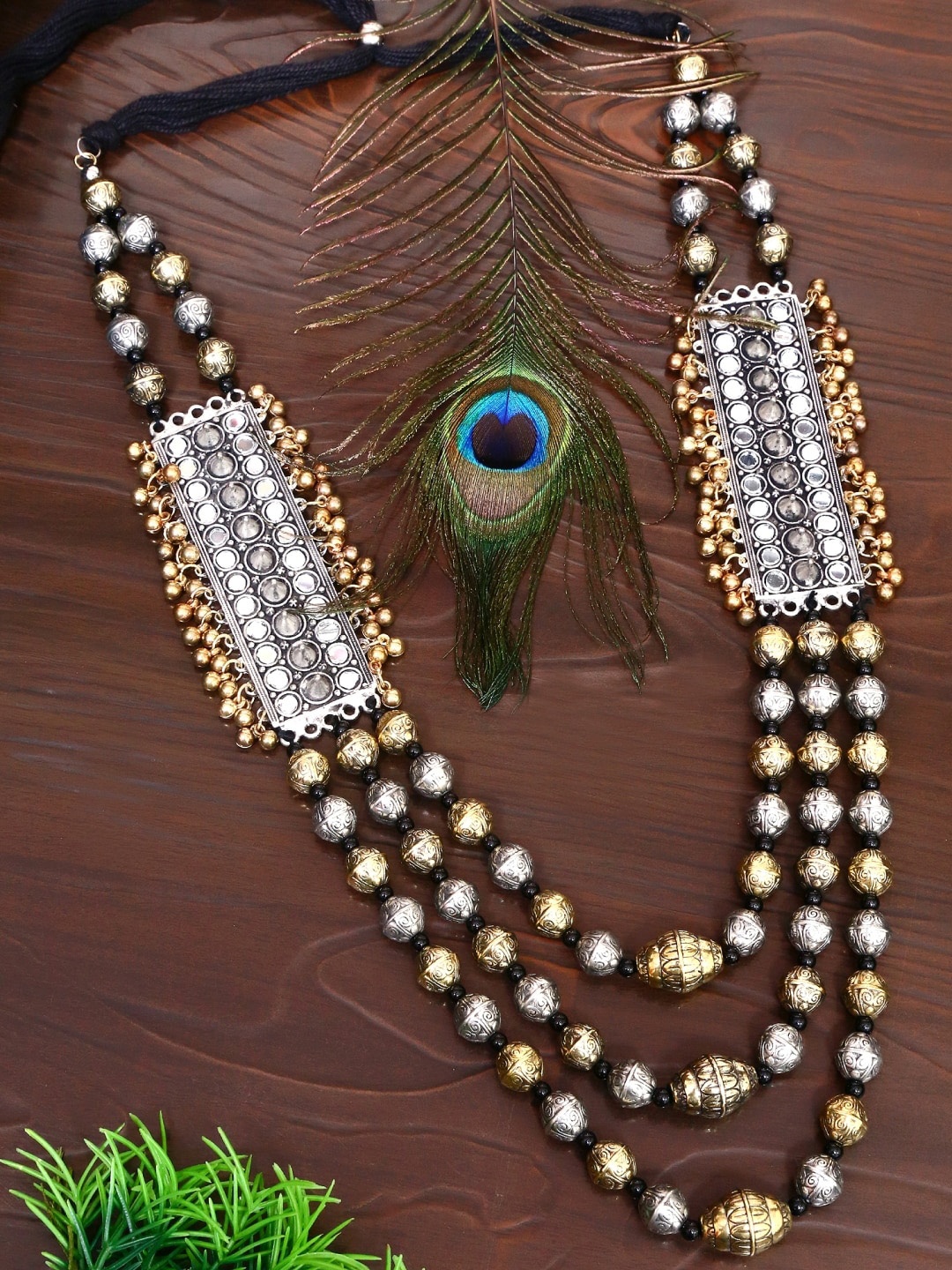 

Crunchy Fashion Silver-Toned & Gold-Toned Alloy Silver-Plated Oxidised Necklace