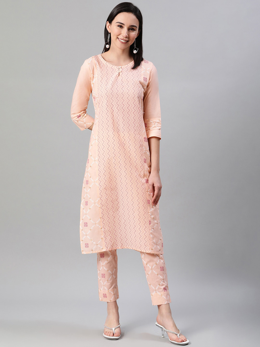 

ZIYAA Women Peach-Coloured Foil Printed Kurta with Trousers