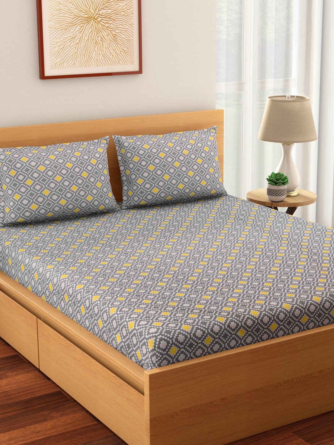 

Living scapes by Pantaloons Grey & Yellow 144 TC Cotton Queen Bedsheet & 2 Pillow Covers