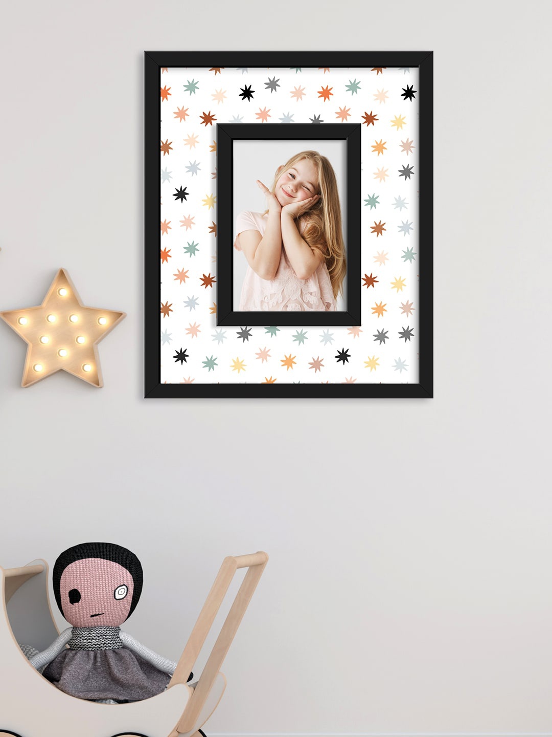 

RANDOM Black & White Printed Fancy Individual Wall Photo Frame