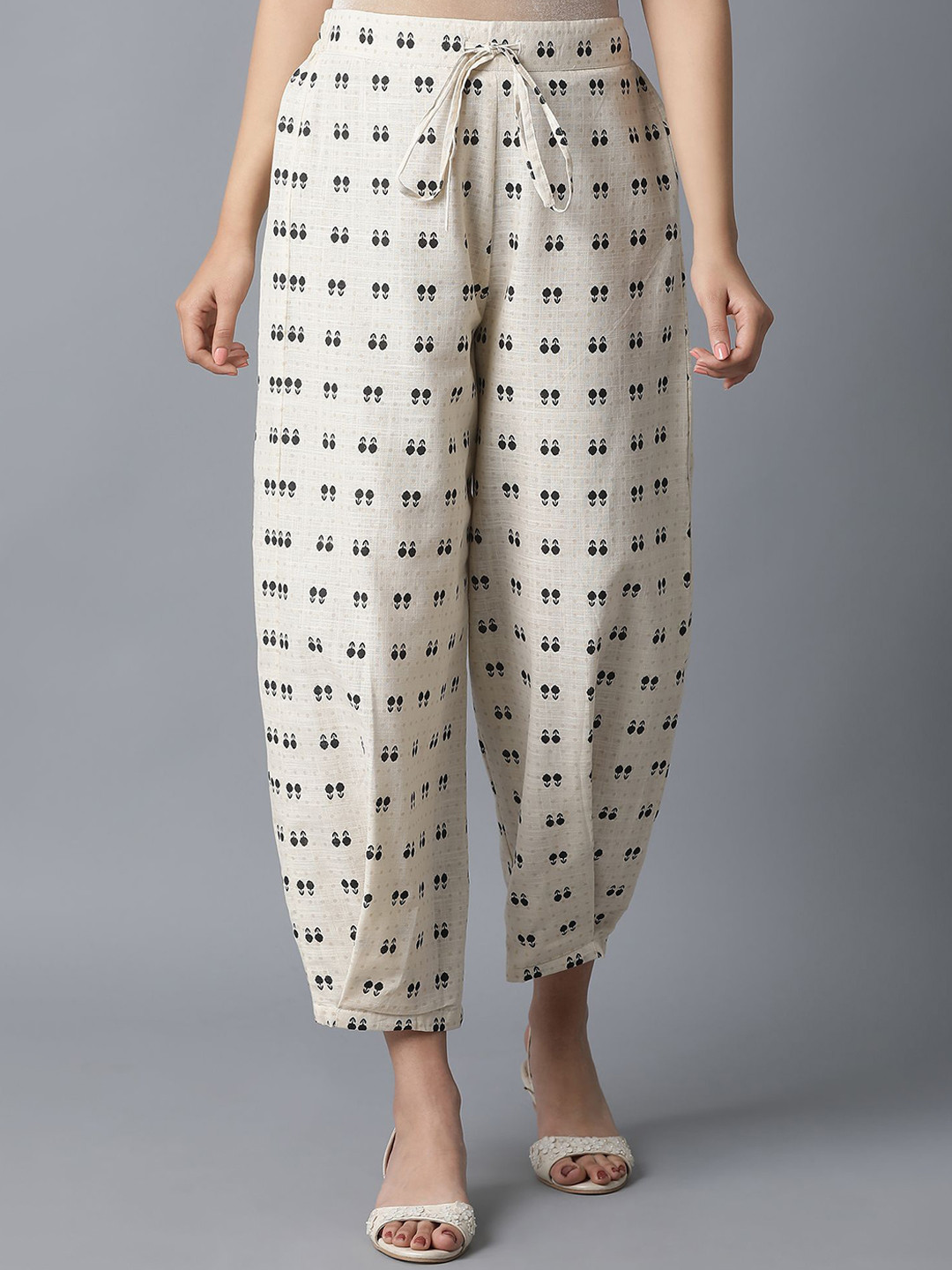 

W Women Beige & Black Printed Straight Palazzos