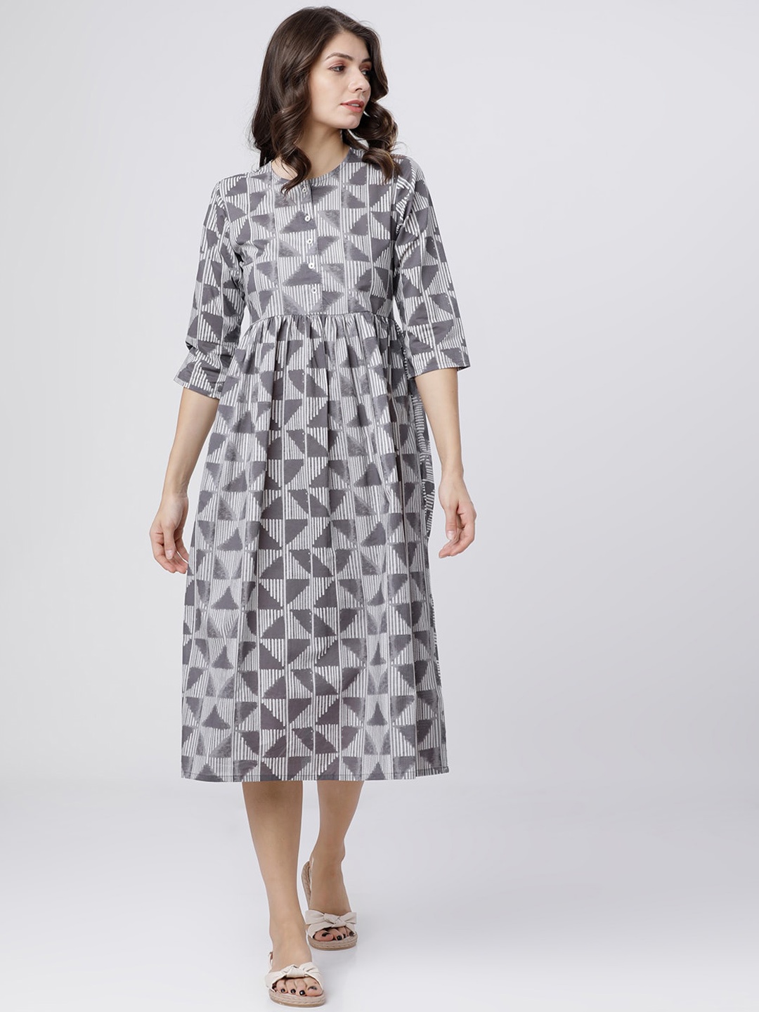 

Vishudh Women Grey Printed A-Line Dress