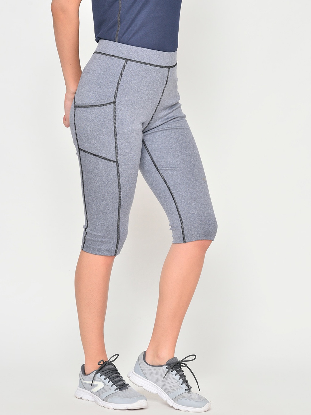 

Chkokko Women Blue Solid Skinny Fit Gym Capris