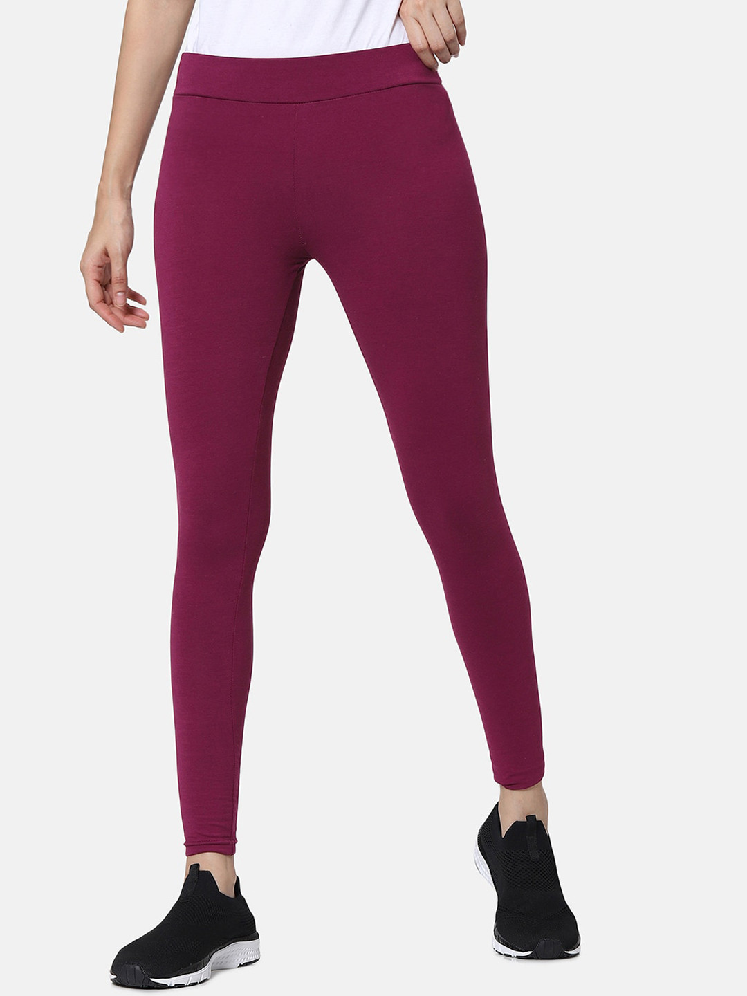 

FILA Women Maroon Solid Tights