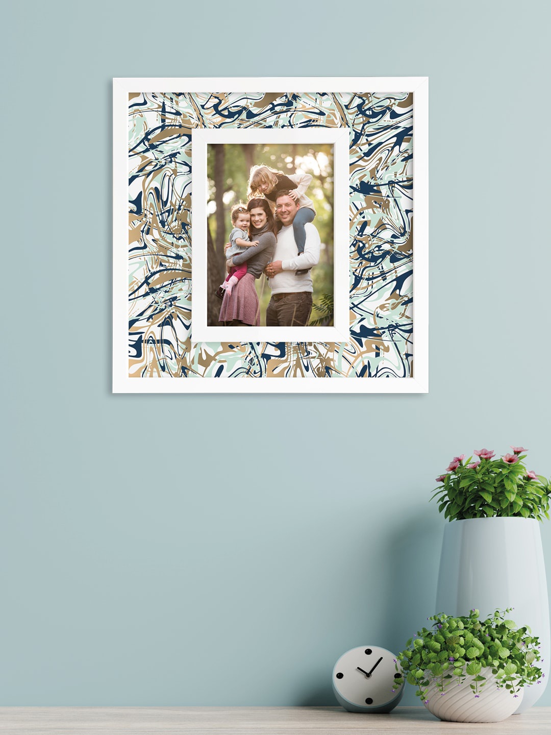 

RANDOM White & Gold-Toned Printed Photo Frame
