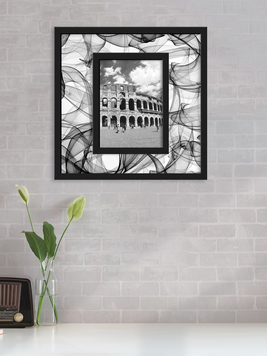 

RANDOM White & Black Printed Photo Frame