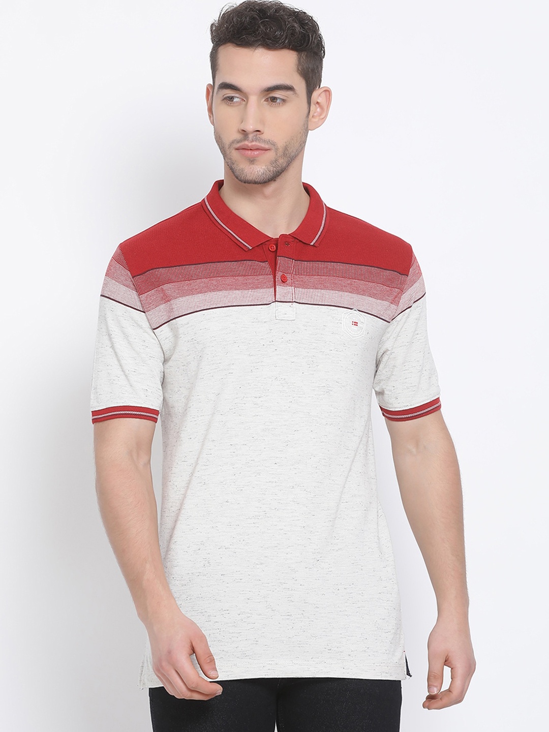 

Richlook Men Off-White Colourblocked Polo Collar T-shirt