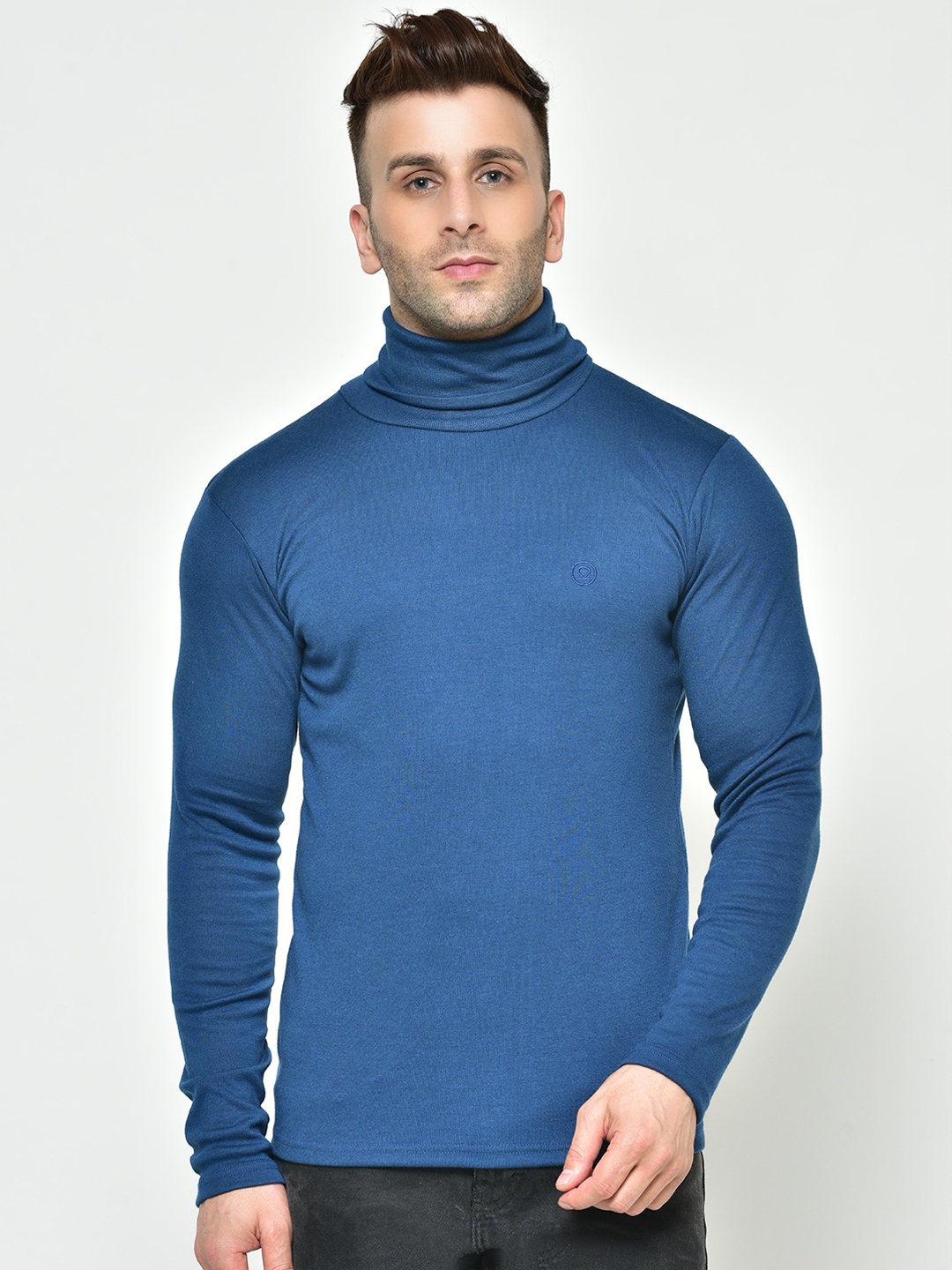 

CHKOKKO Men Blue Solid High Neck T-shirt