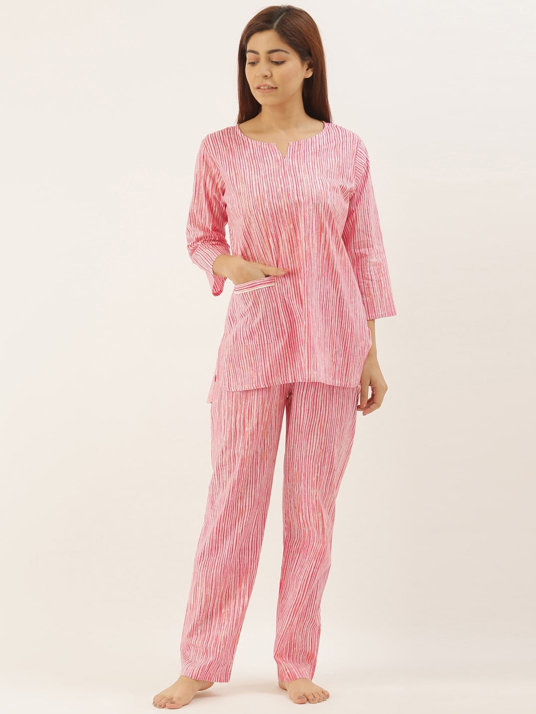 

Bannos Swagger Women Pink & White Printed Night Suit