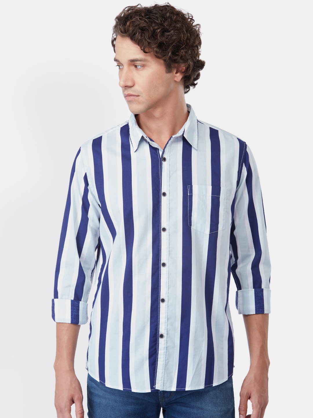 

Pepe Jeans Men Blue Regular Fit Striped Casual Shirt