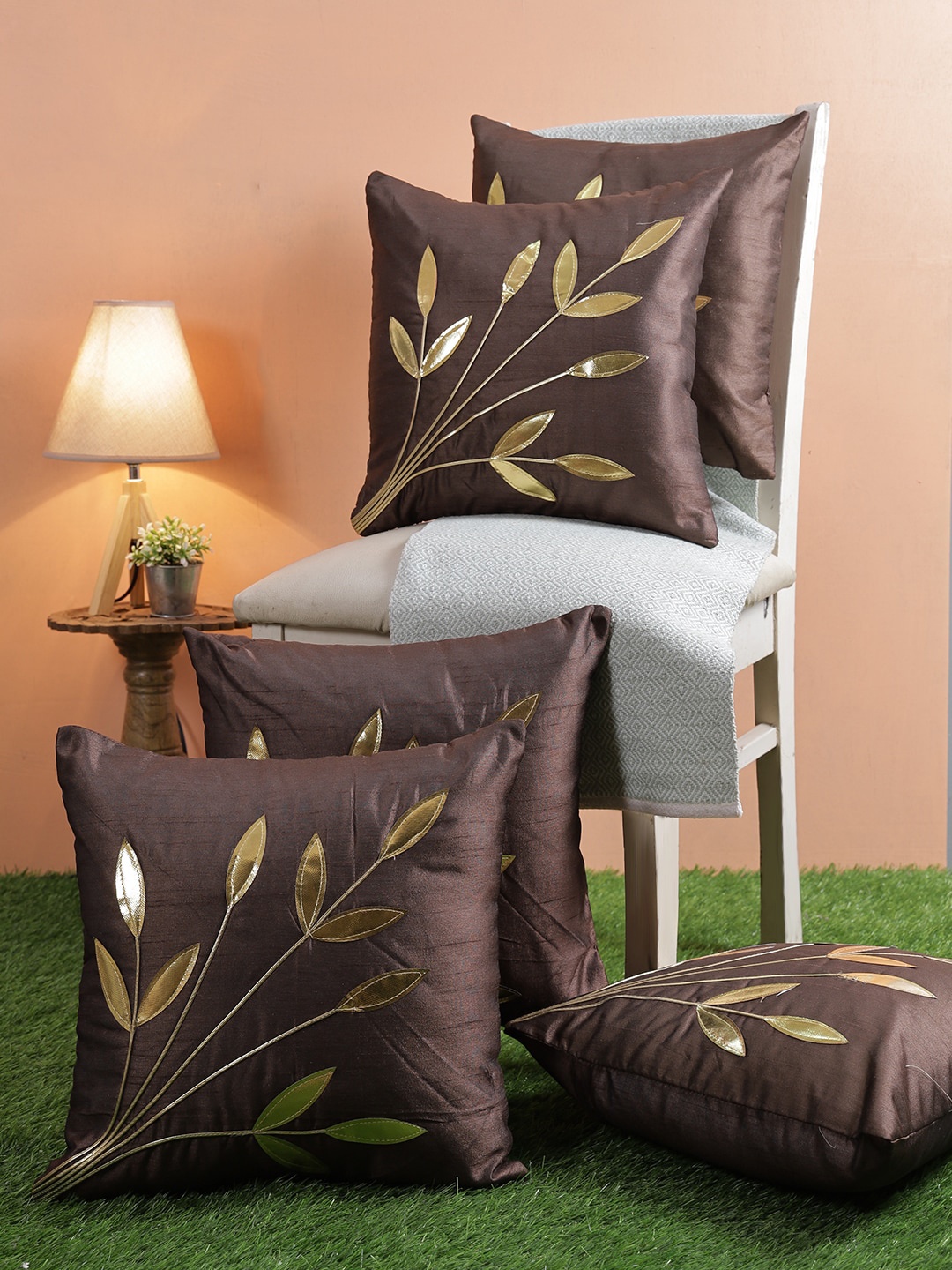 

ROMEE Coffee Brown & Gold-Toned Set of 5 Embellished Square Cushion Covers
