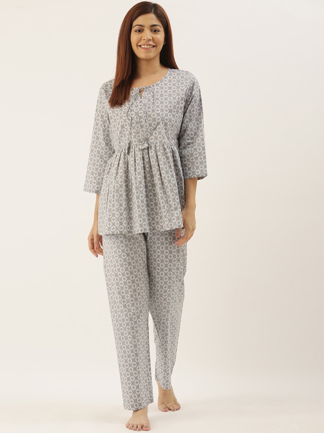 

Bannos Swagger Women Grey & White Printed Cotton Night Suit