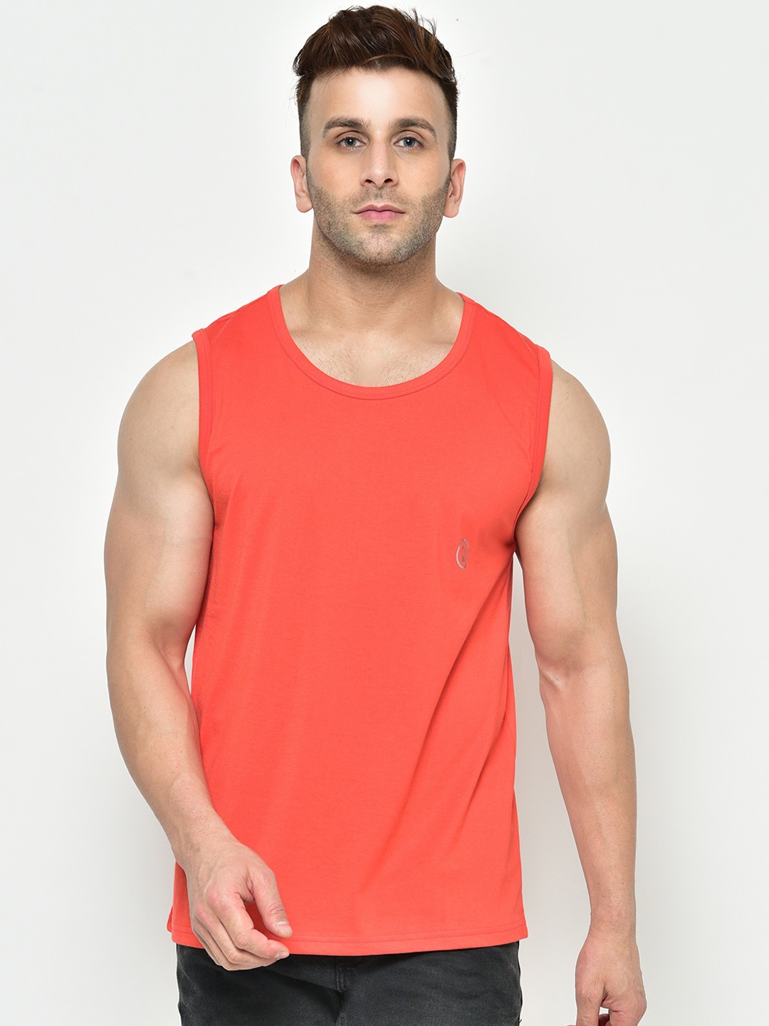 

CHKOKKO Men Orange Solid Round Neck Dry Fit Gym T-shirt