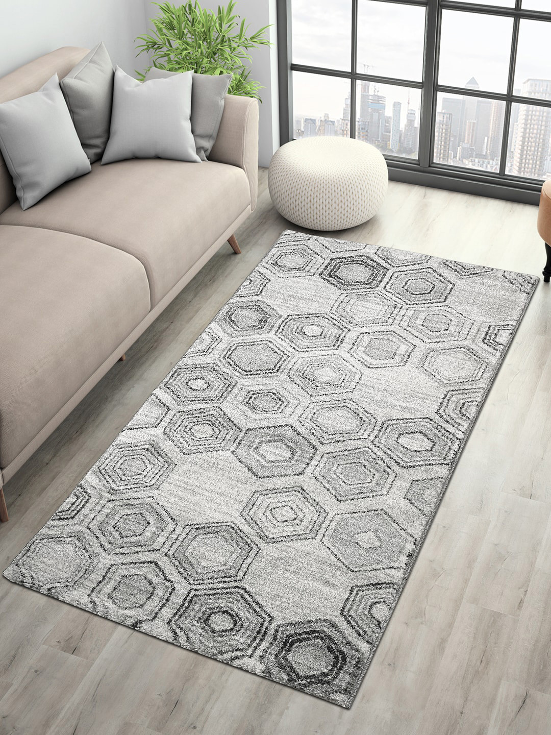 

SPACES Unisex Cream-Coloured Printed Area Rug