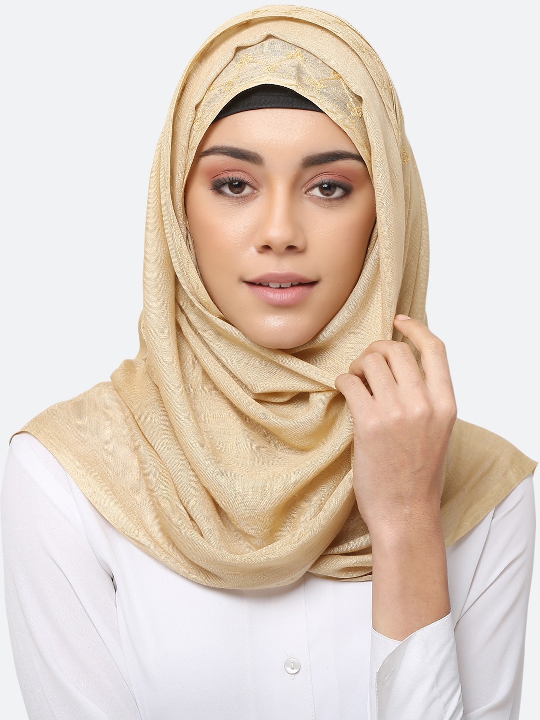 

MOMIN LIBAS Women Beige Solid Hijab