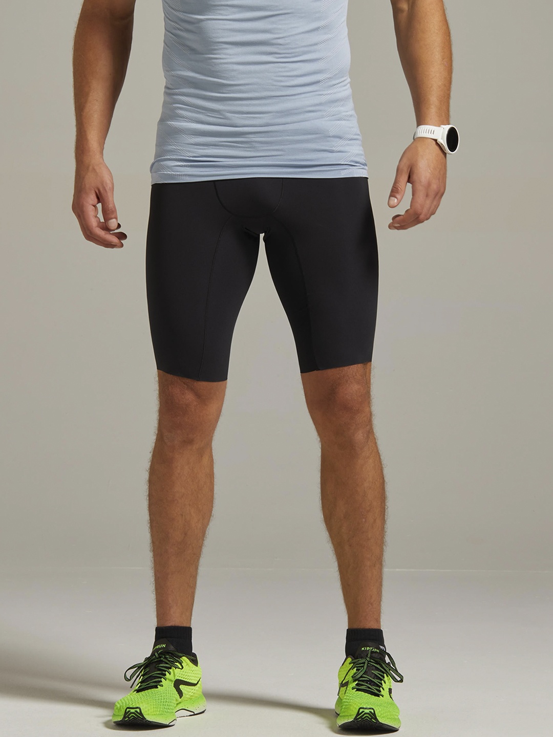 

KIPRUN By Decathlon Men Black Solid Regular Fit Running Shorts