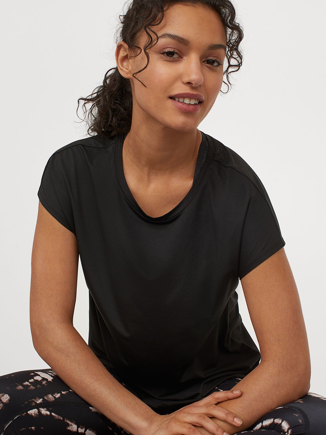 

H&M Women Black Sports Top