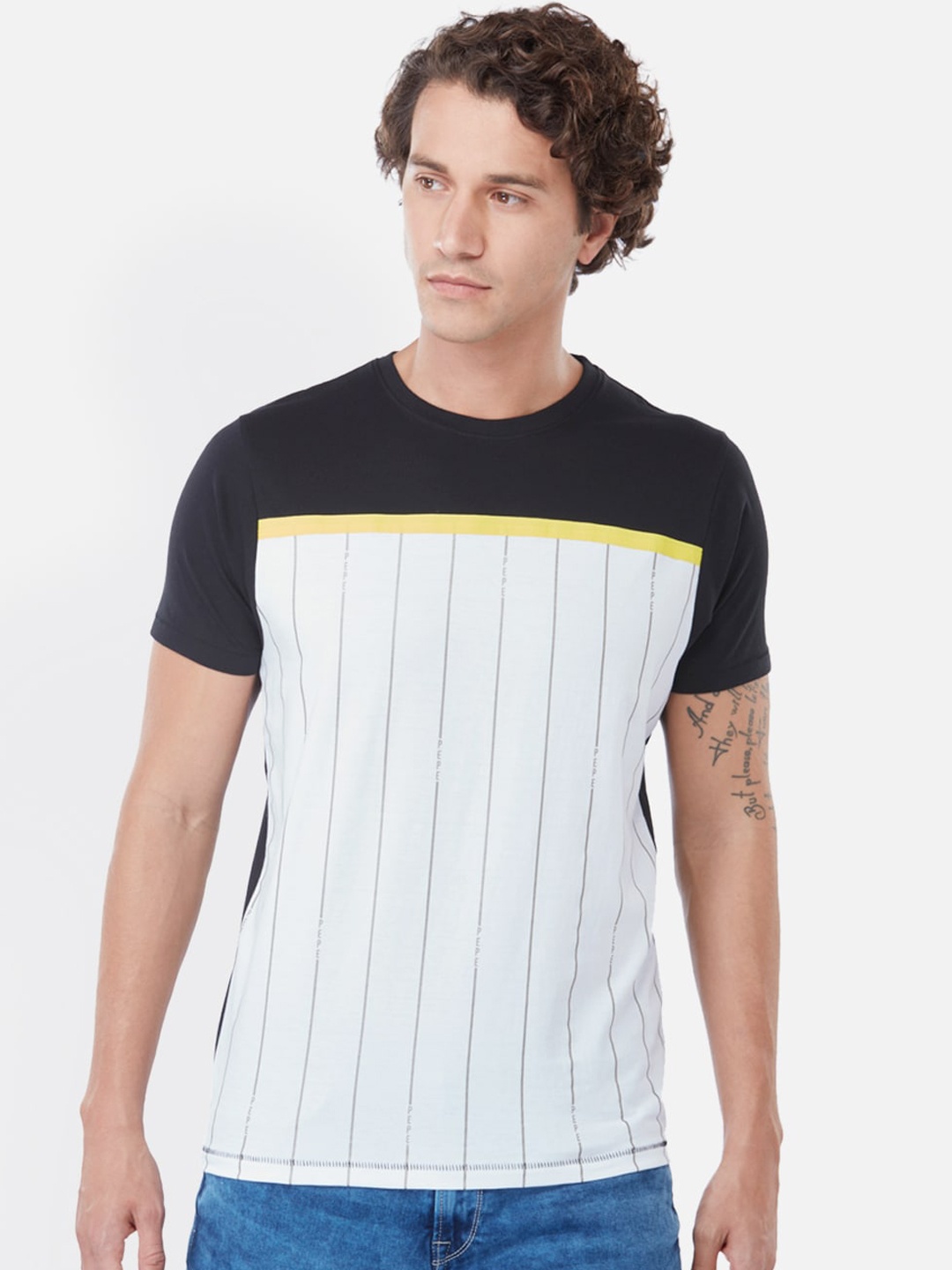 

Pepe Jeans Men Black Striped Round Neck T-shirt