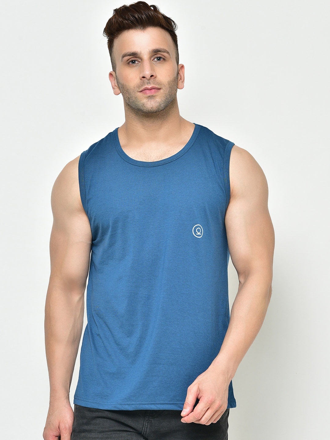 

CHKOKKO Men Blue Solid Dry Fit Round Neck T-shirt