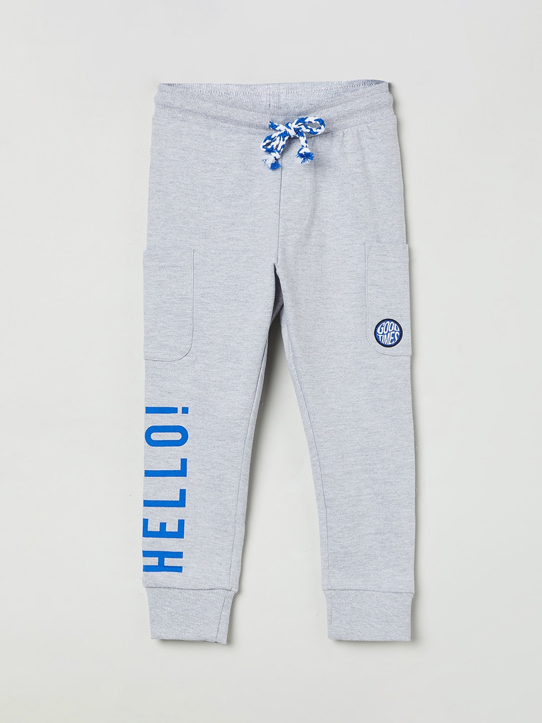 

max Boys Grey Solid Joggers