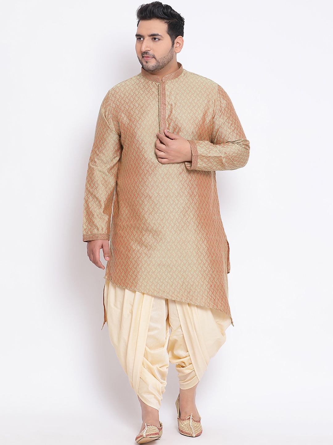 

KISAH PLUS Men Brown Solid Jacquard Kurta