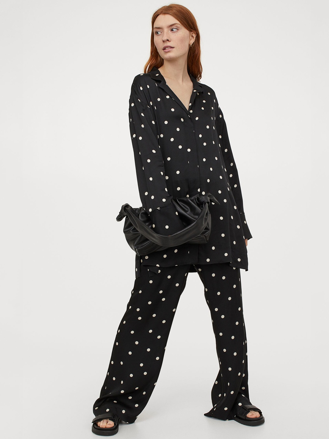 

H&M Women Black & White Patterned Trousers