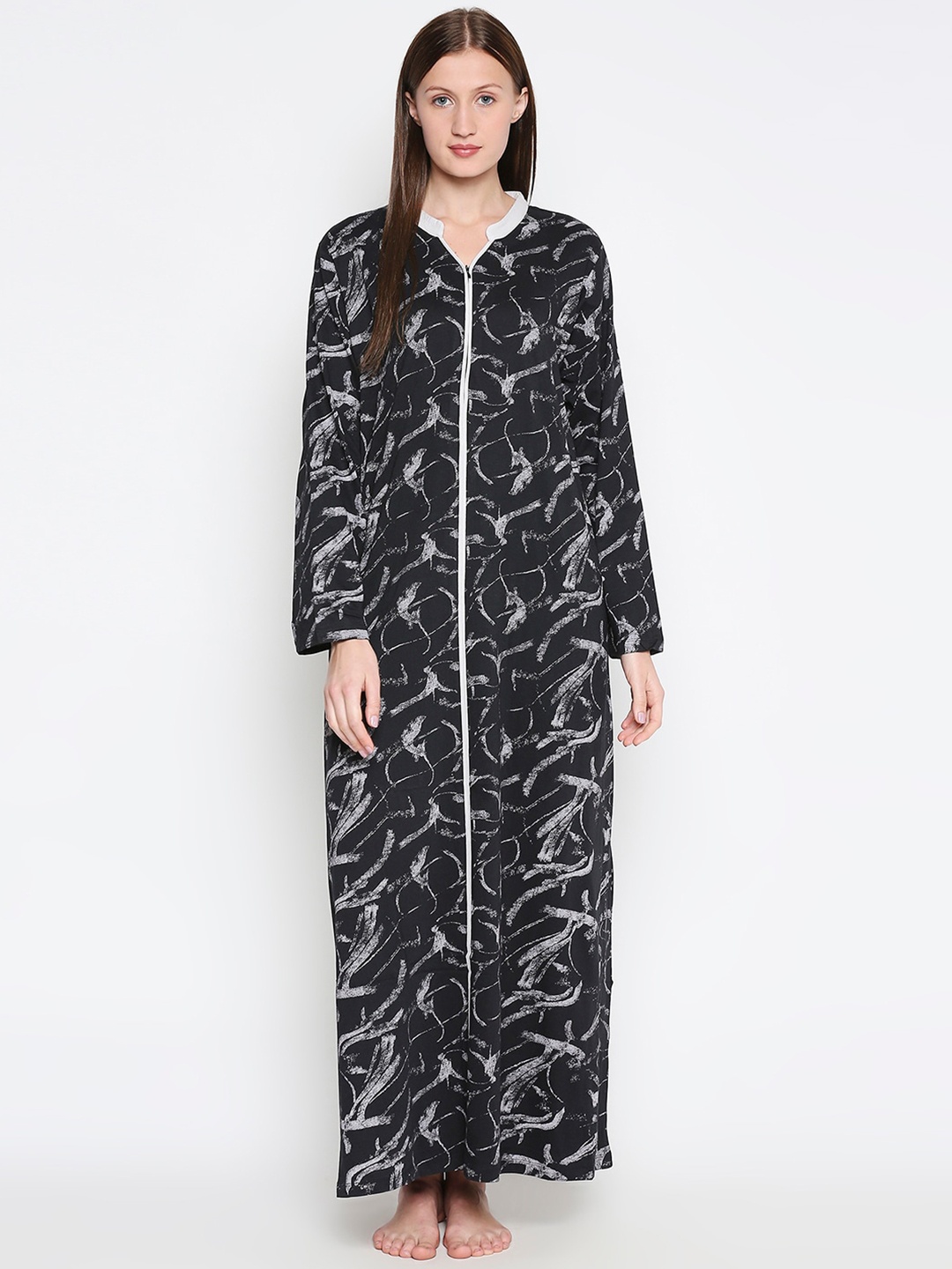 

XIN Women Black & White Printed Nightdress