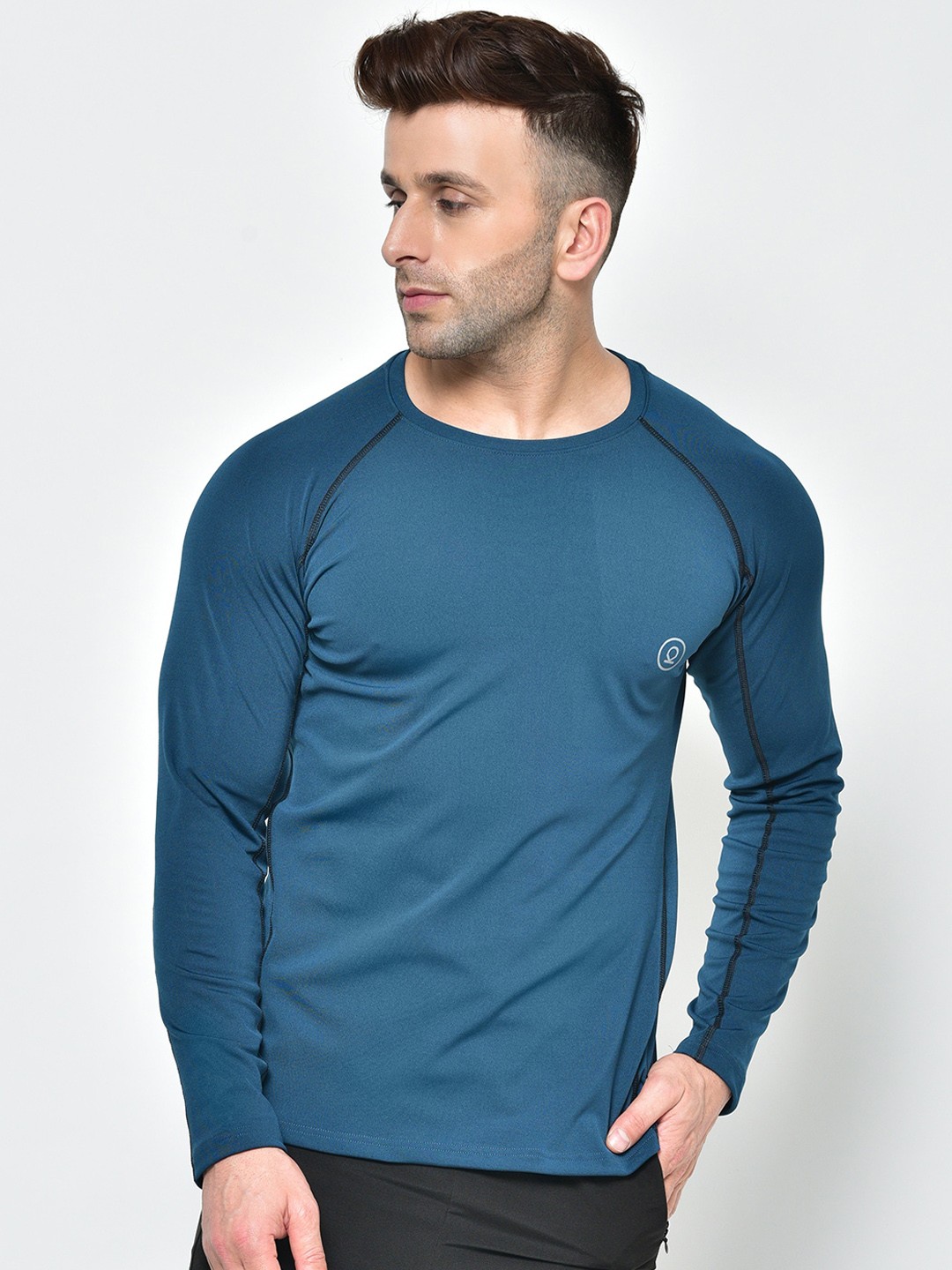 

CHKOKKO Men Blue Solid Round Neck Dry Fit Gym T-shirt