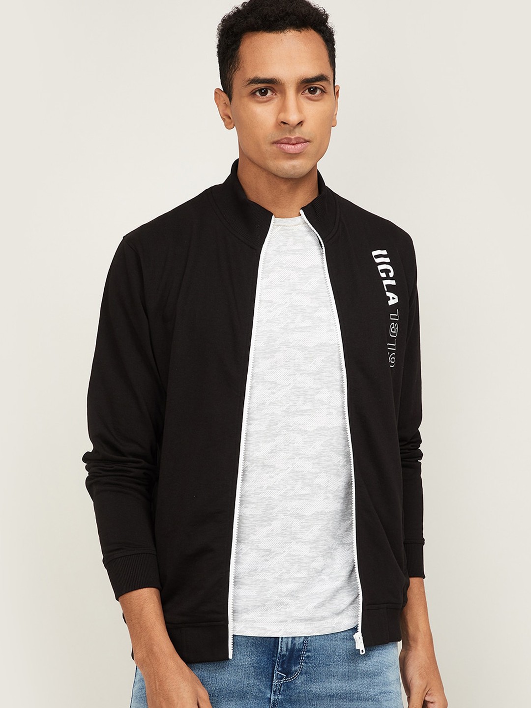 

UCLA Men Black Solid Sweatshirt