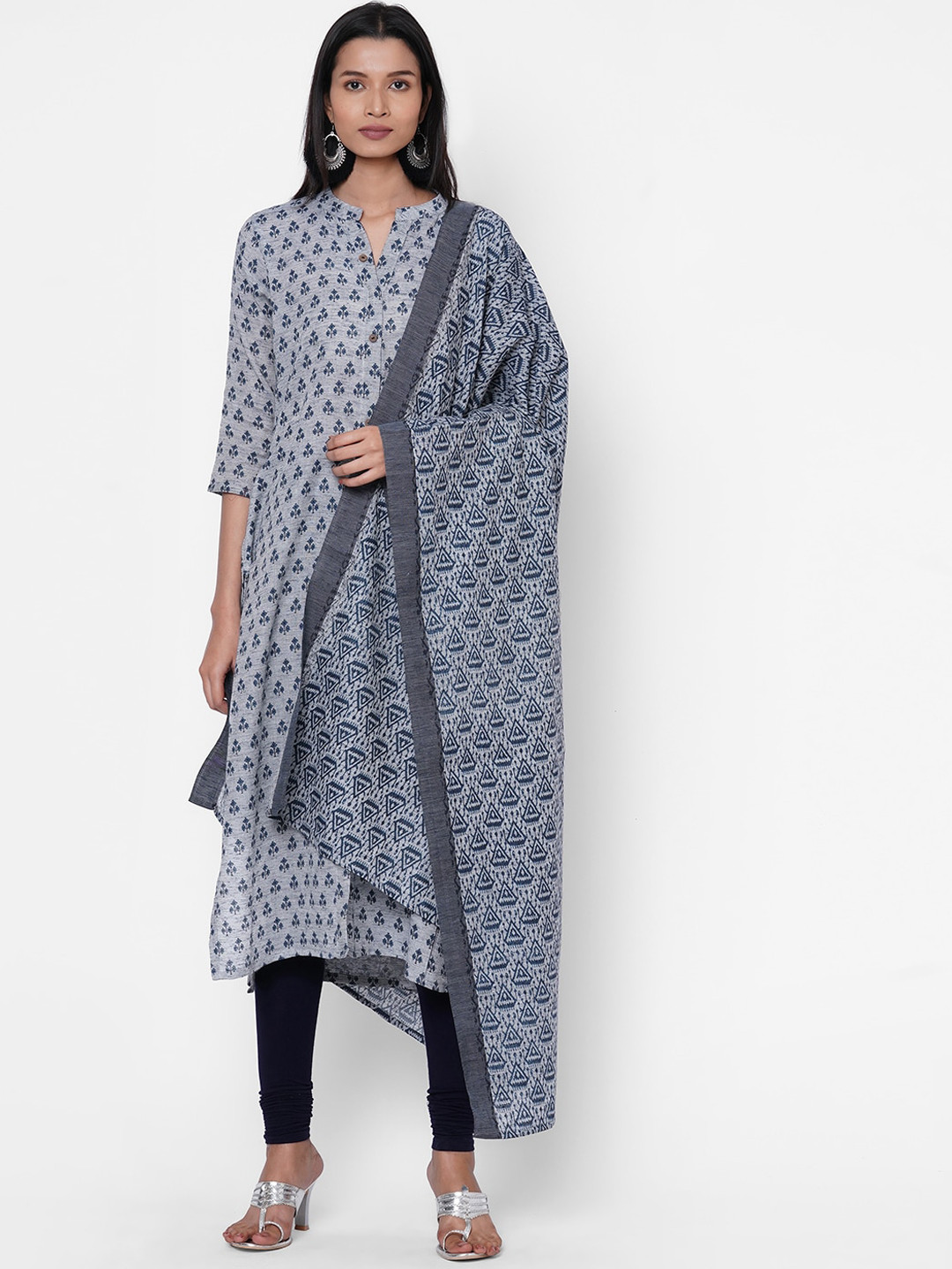 

FASHOR Women Grey & Blue Geometric Printed Dobby Kurta & Dupatta