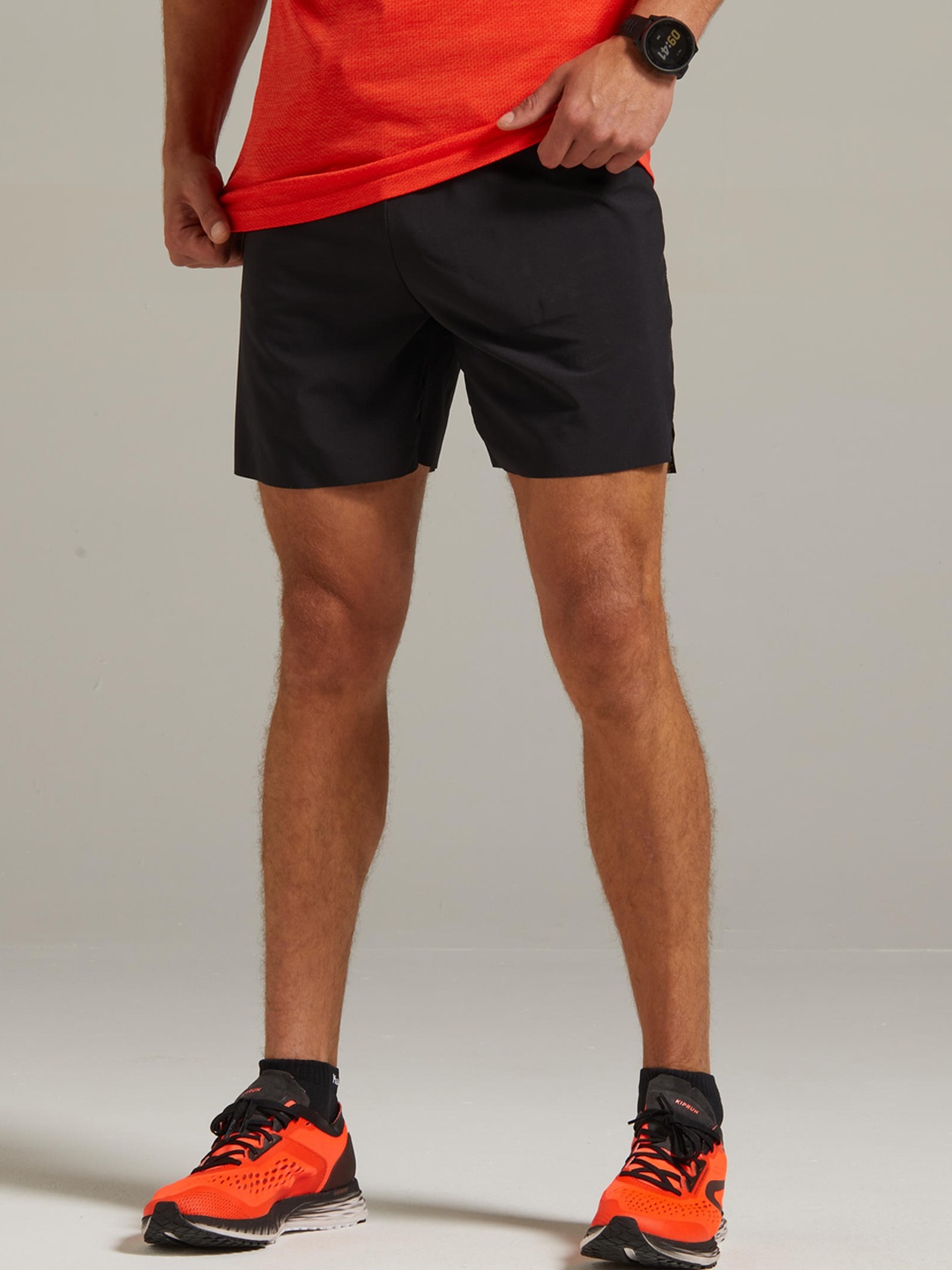 

KIPRUN By Decathlon Men Black Regular Fit Dry-Fit Running Shorts