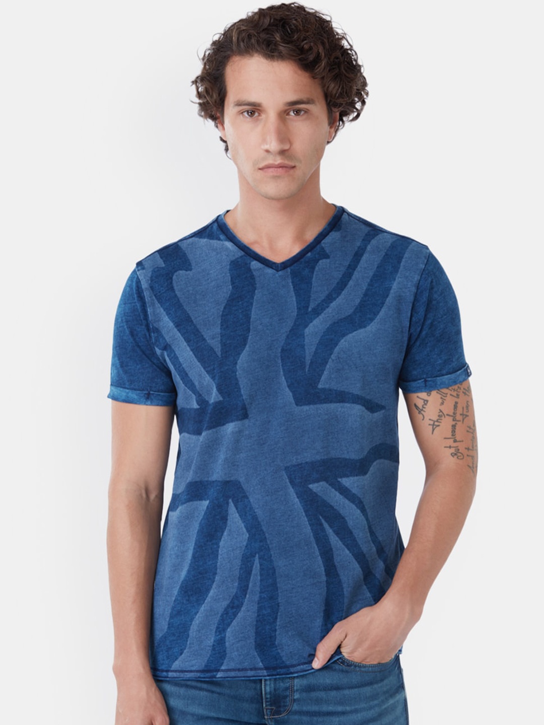 

Pepe Jeans Men Blue Printed V-Neck T-shirt