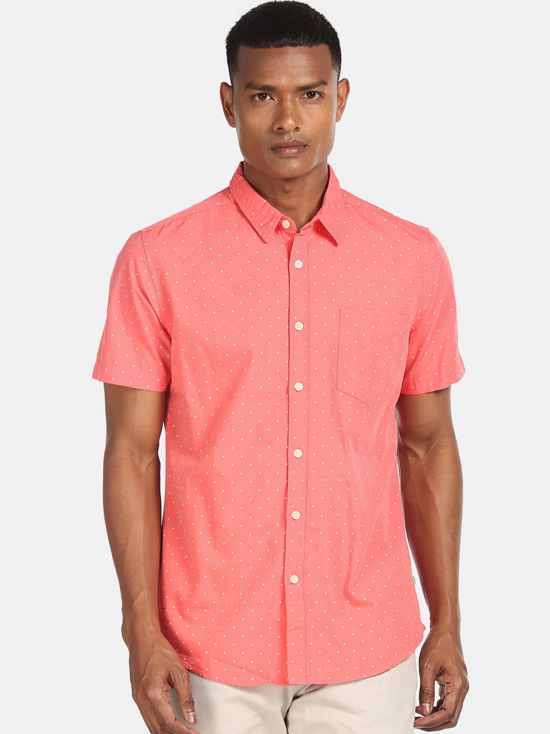 

Aeropostale Men Pink & White Regular Fit Printed Cotton Casual Shirt