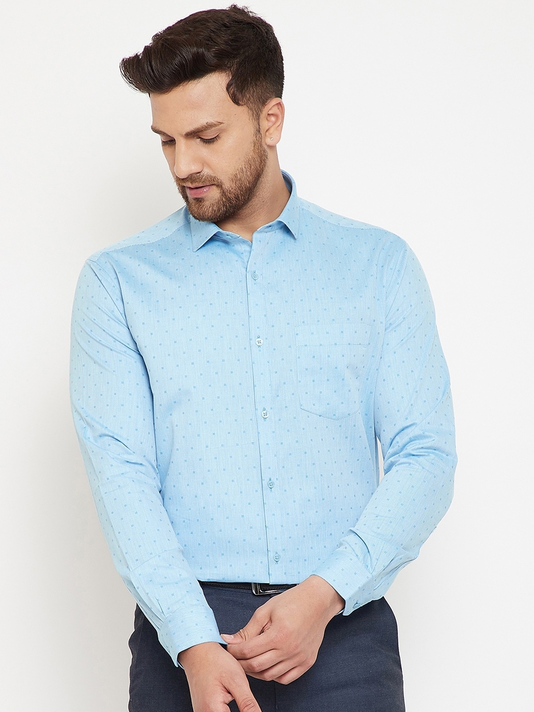 

Canary London Men Turquoise Blue Slim Fit Self Design Formal Shirt