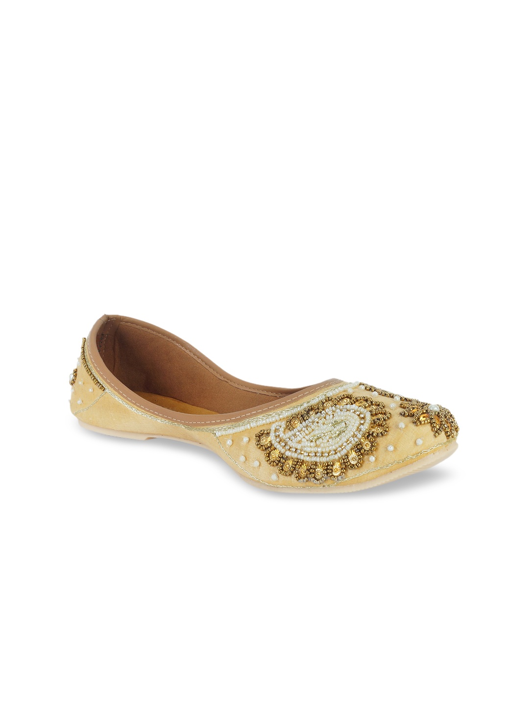 

The Desi Dulhan Women Gold-Toned Solid Mojaris