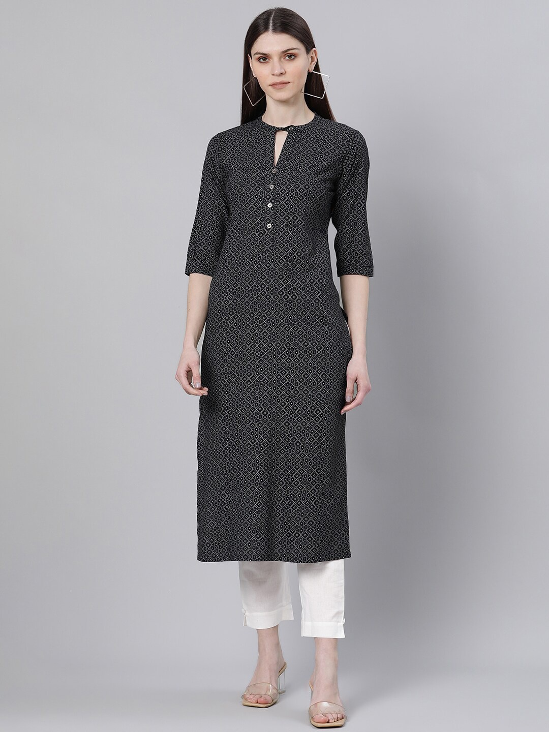 

Gerua By Libas Women Black Geometric Printed Keyhole Neck Kurta