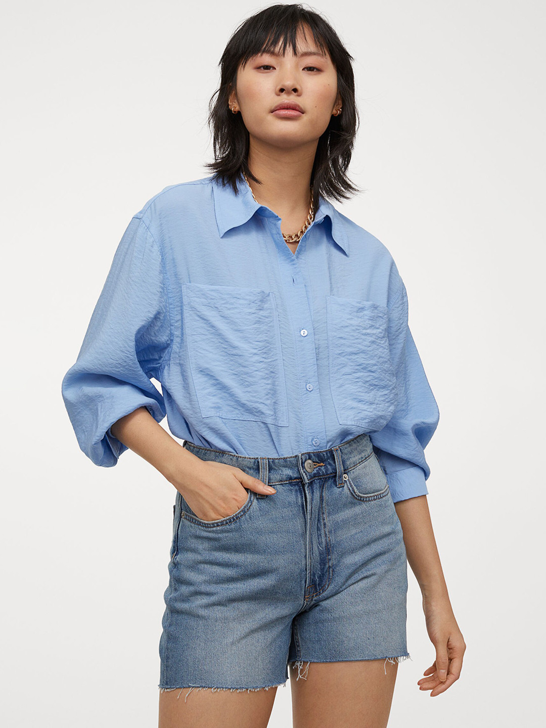 

H&M Women Blue Solid Slim Denim Shorts