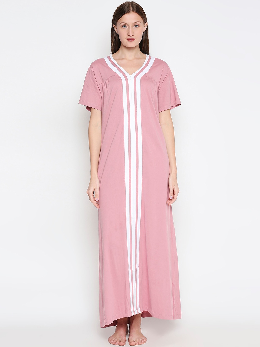 

XIN Pink & White Solid Nightdress