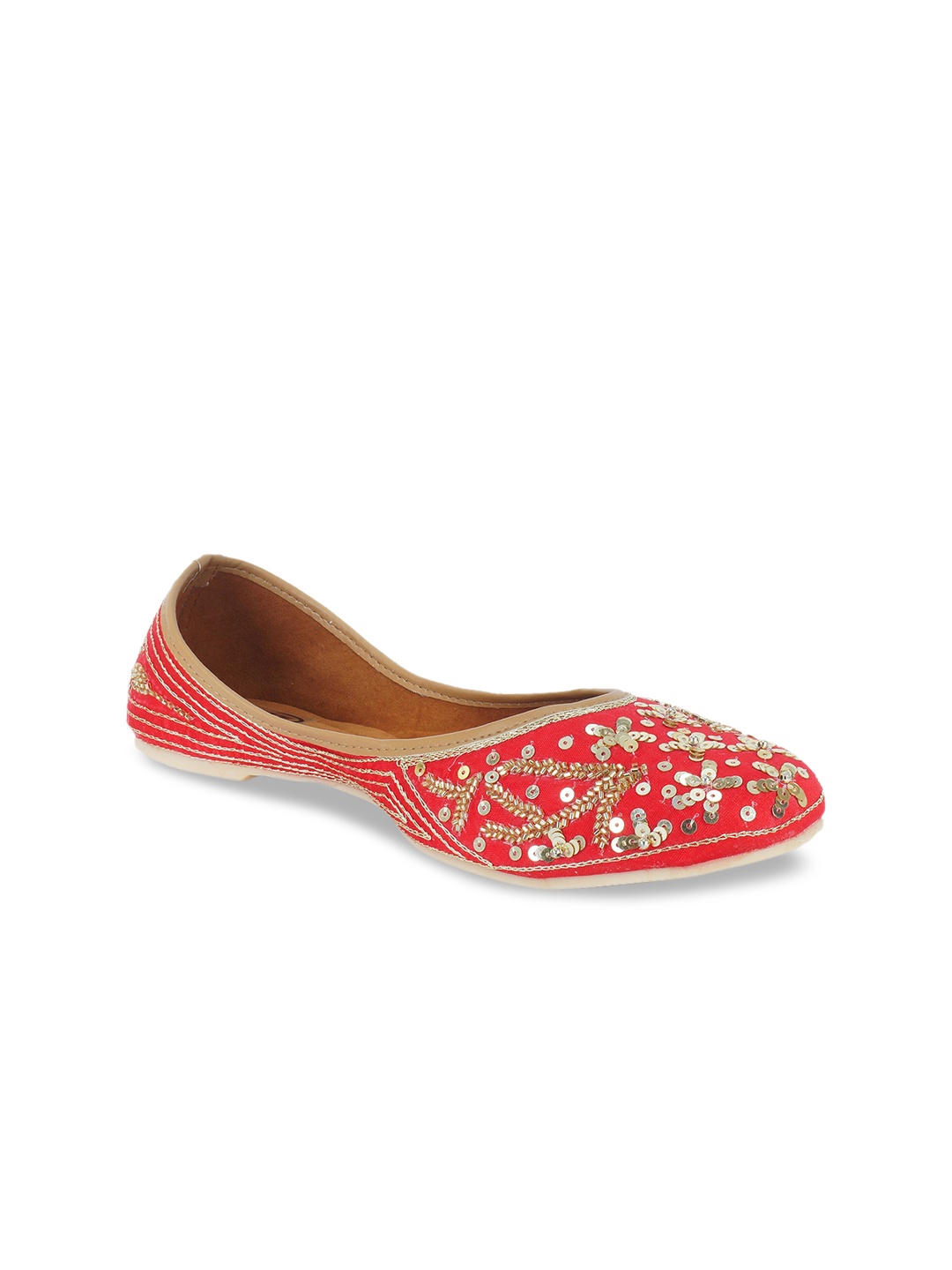 

The Desi Dulhan Women Red Solid Mojaris